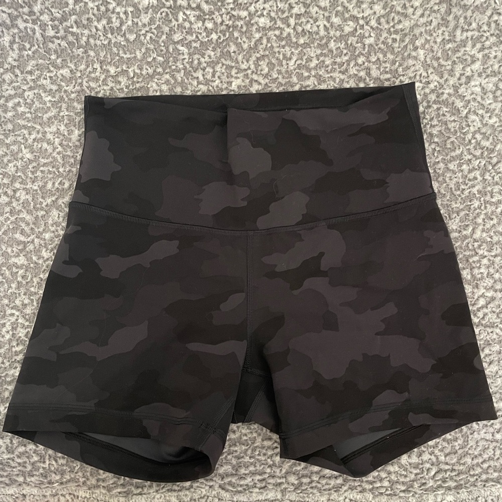 Lululemon wunder under high rise 4"short